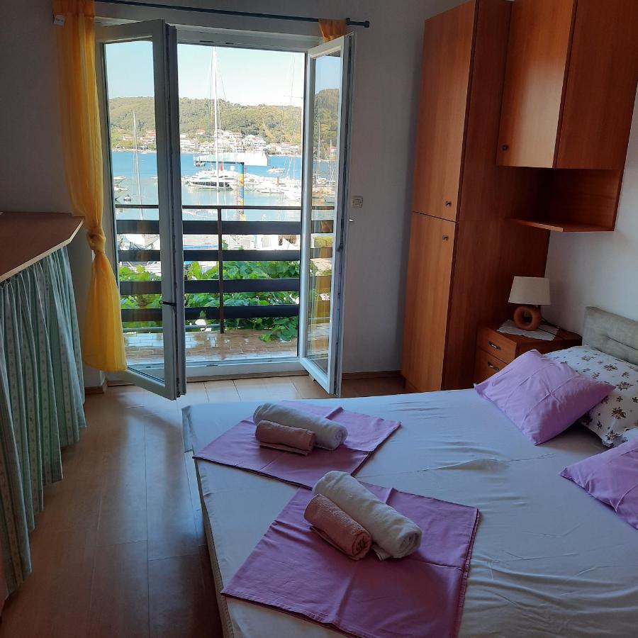 Apartments Bojana Rab Supetarska Draga Exterior photo